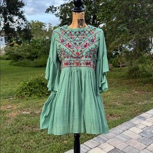 NWT Umgee Green Dress with Embroidered Floral Details Size Small